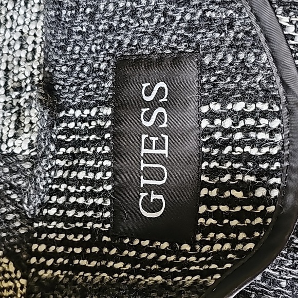 Guess preppi business Casual plaid lapel jacket. Size medium. Black and … - Picture 8 of 16